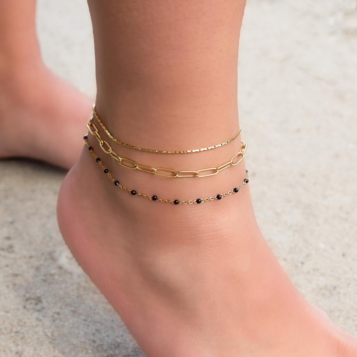 Trendy enkelbandjes om te shoppen voor een trendy summer look