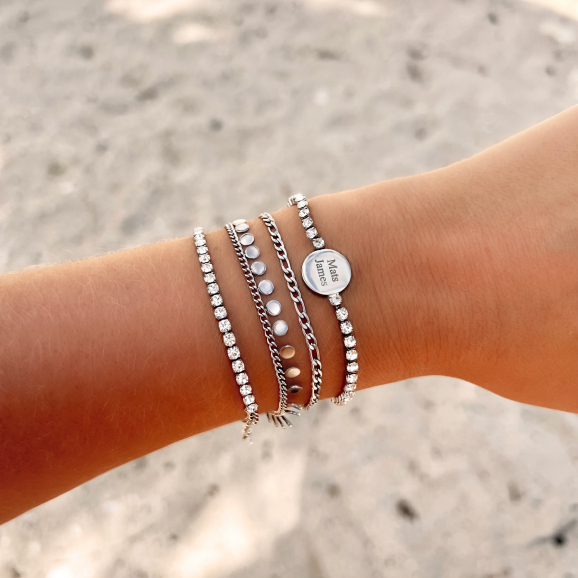 Zilveren armparty met minimalistische armbanden