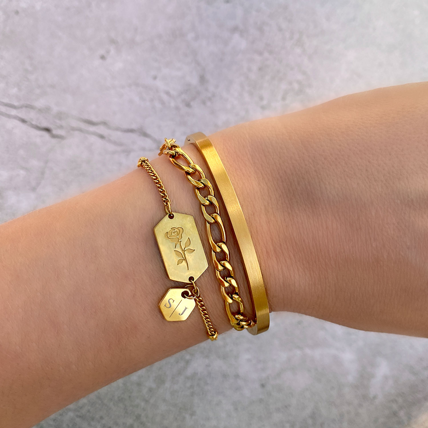 Gouden chain armband mixed op vachtje