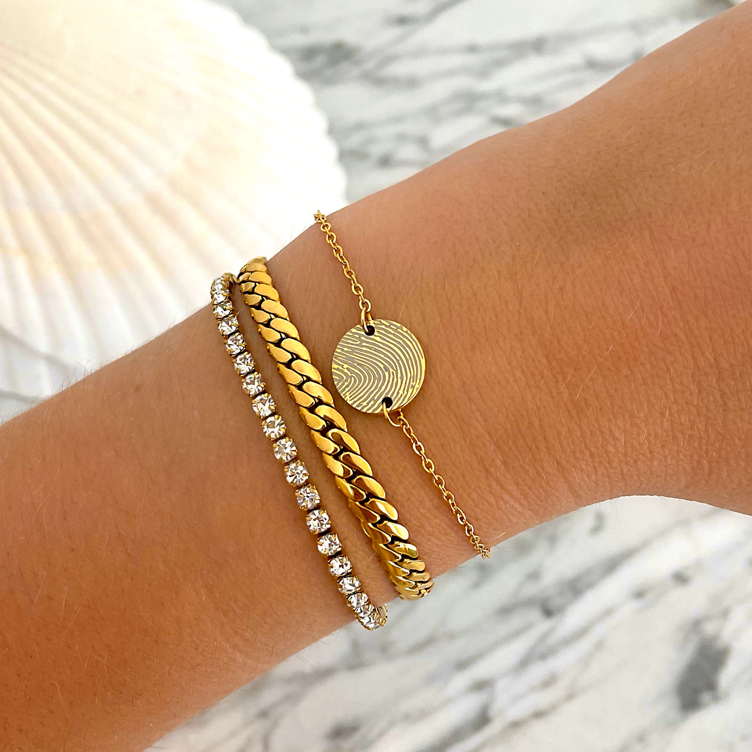 Shop de mooiste nieuwe gouden armbanden