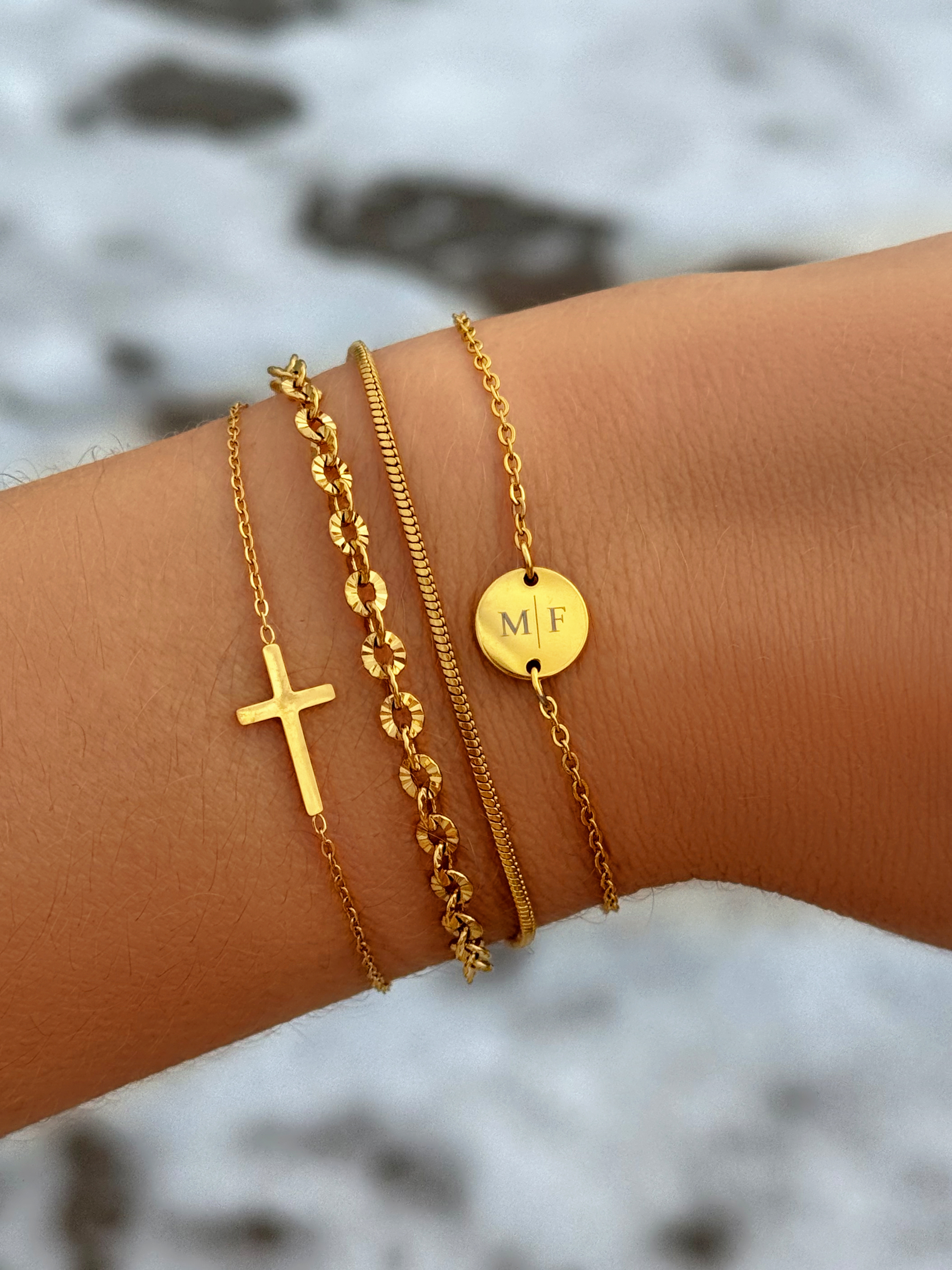 Gouden armparty zee