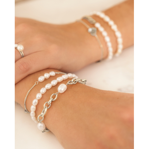 Chain and pearl bracelet