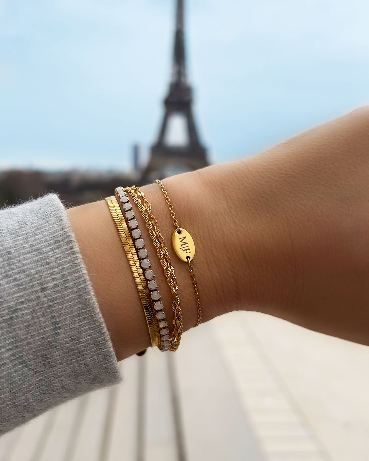 Gouden armparty in parijs