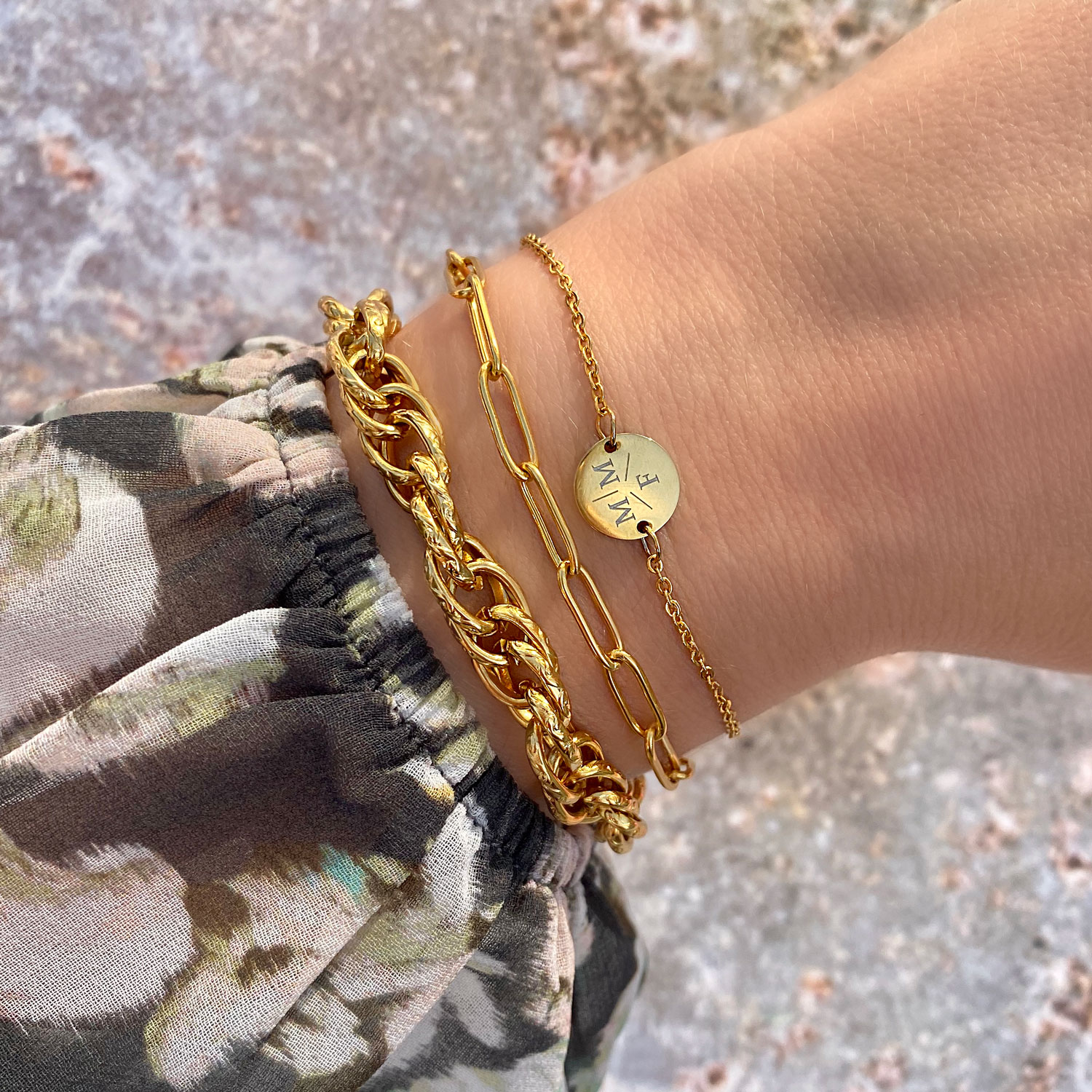 3 initialen armband mini muntje goud Gratis personalisering