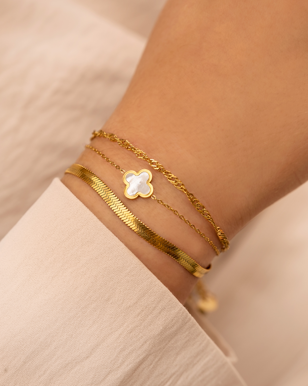 Luxury Clover armband kleur goud