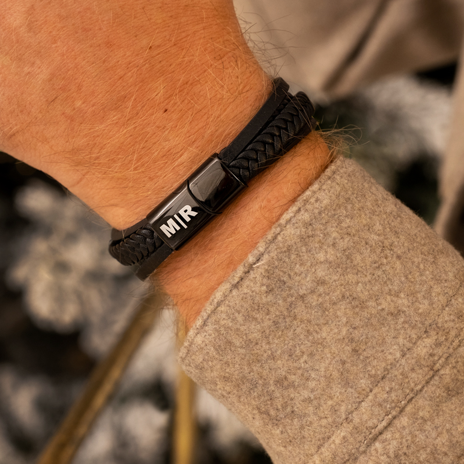 Leren mannen armband met namen zwart