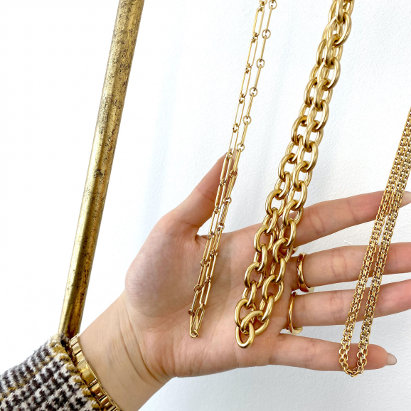Trendy kettingen in het goud waarmee je een super leuke necklace party kan maken