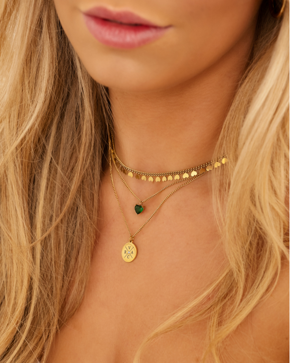 Gouden necklaceparty met hartjes