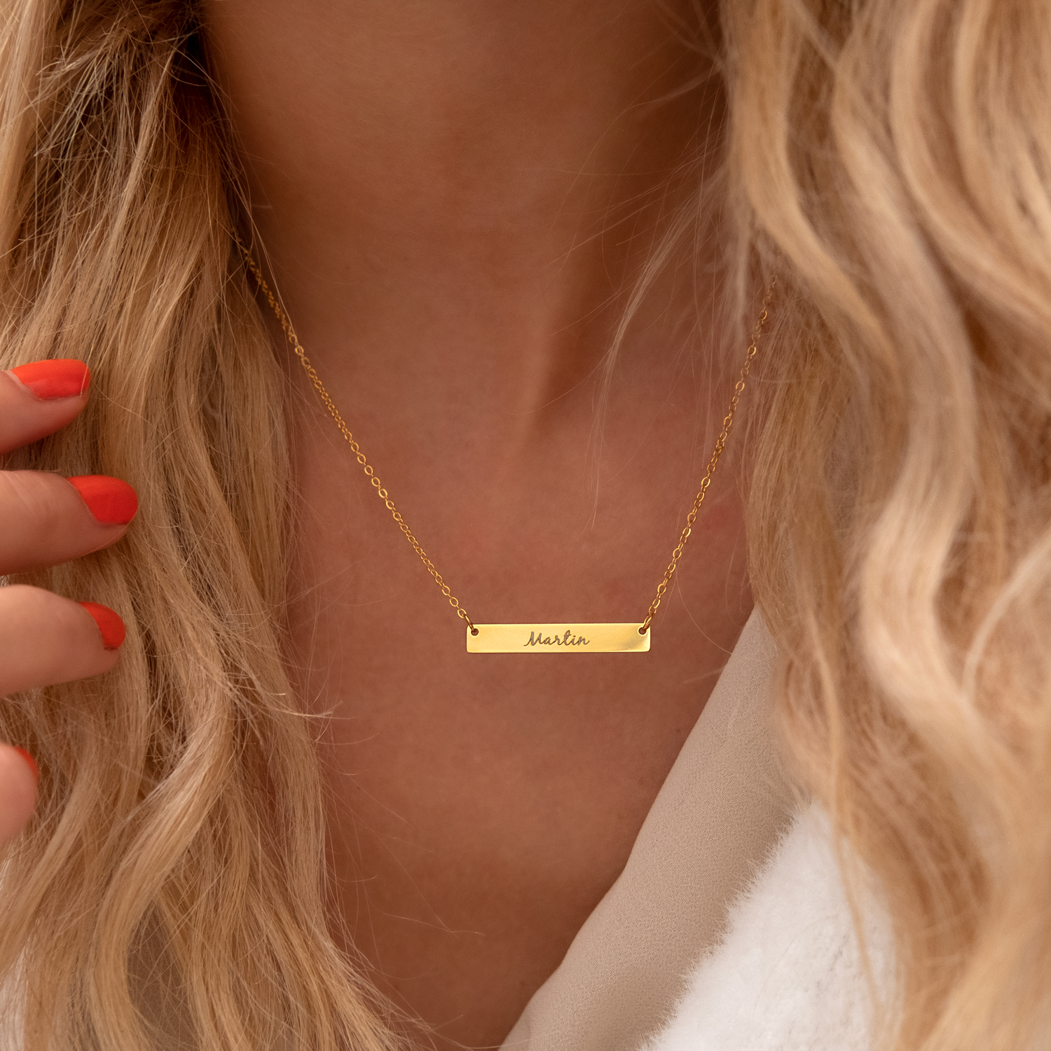 Graveerbare bar ketting met sierletters goud