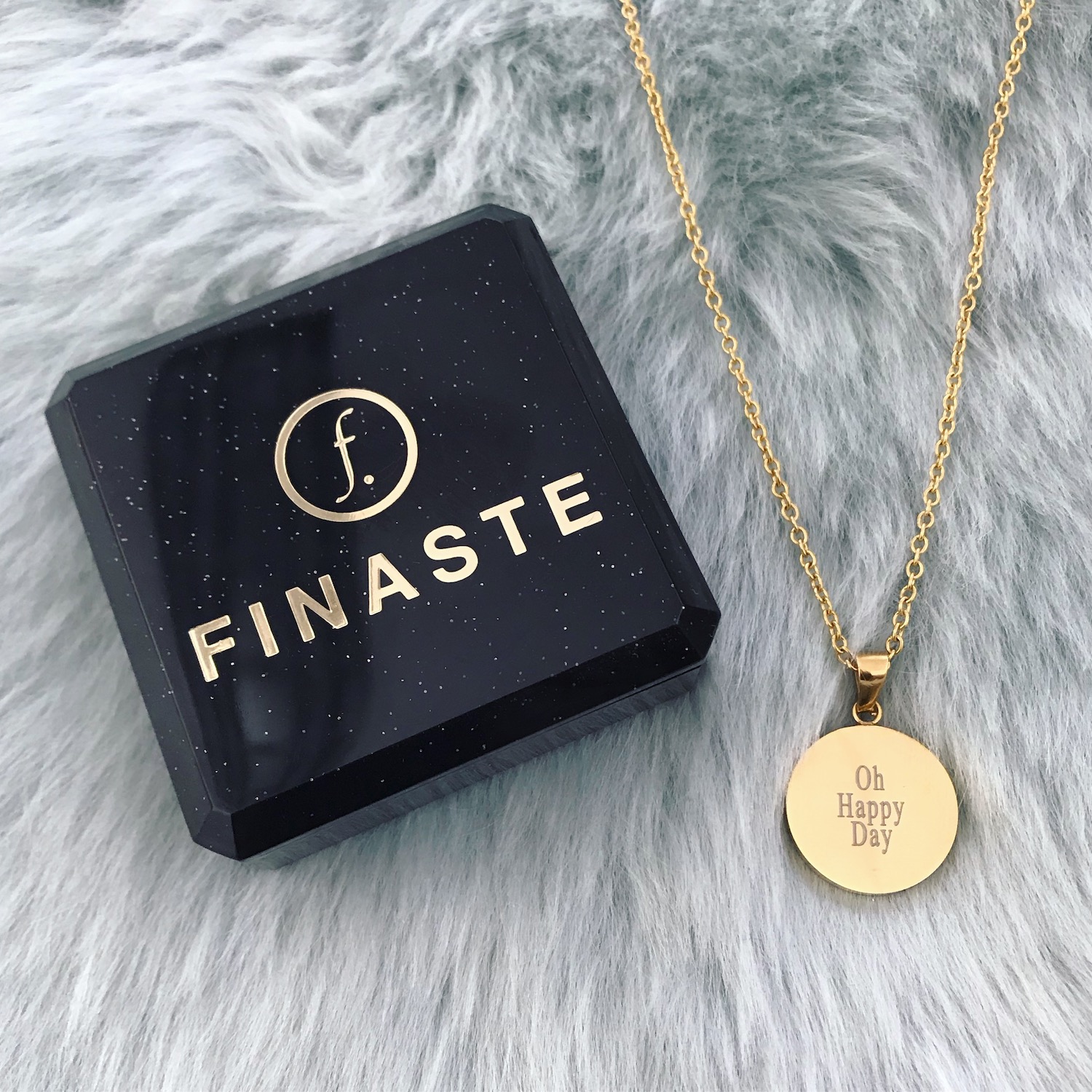 Treble struik naaimachine Gouden Ketting met Tekst| Graveerbare Ketting | Finaste.nl