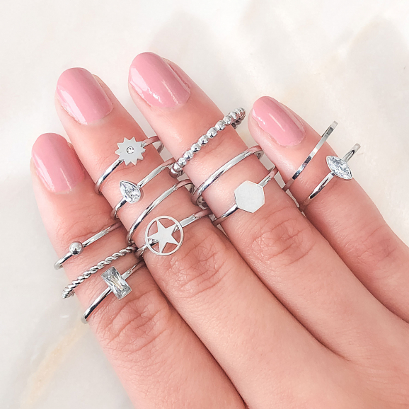 Ringen met stenen om te kopen voor een trendy look