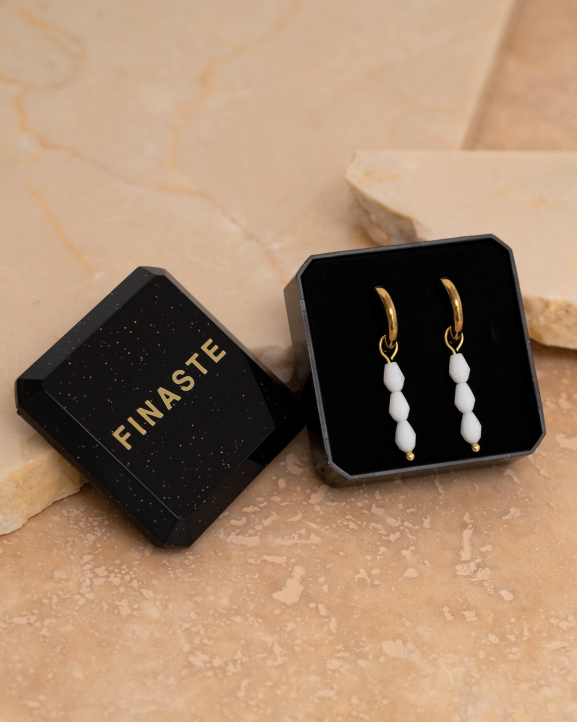 Earrings triple stones white goldplated