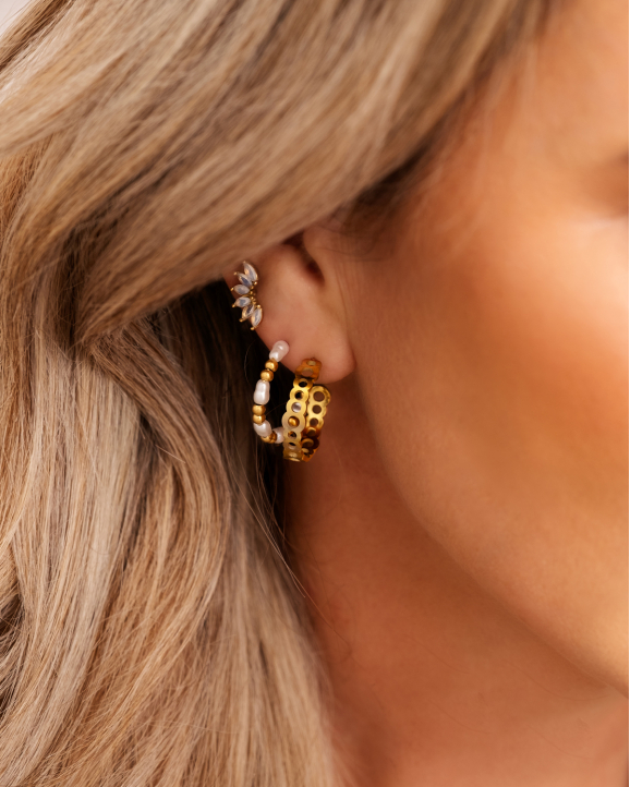 Gouden earparty met parels