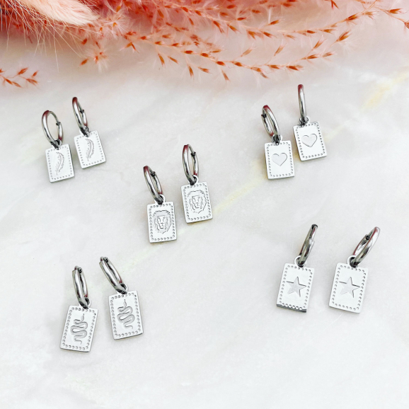 Zilveren oorbellen met rechthoekige hanger 