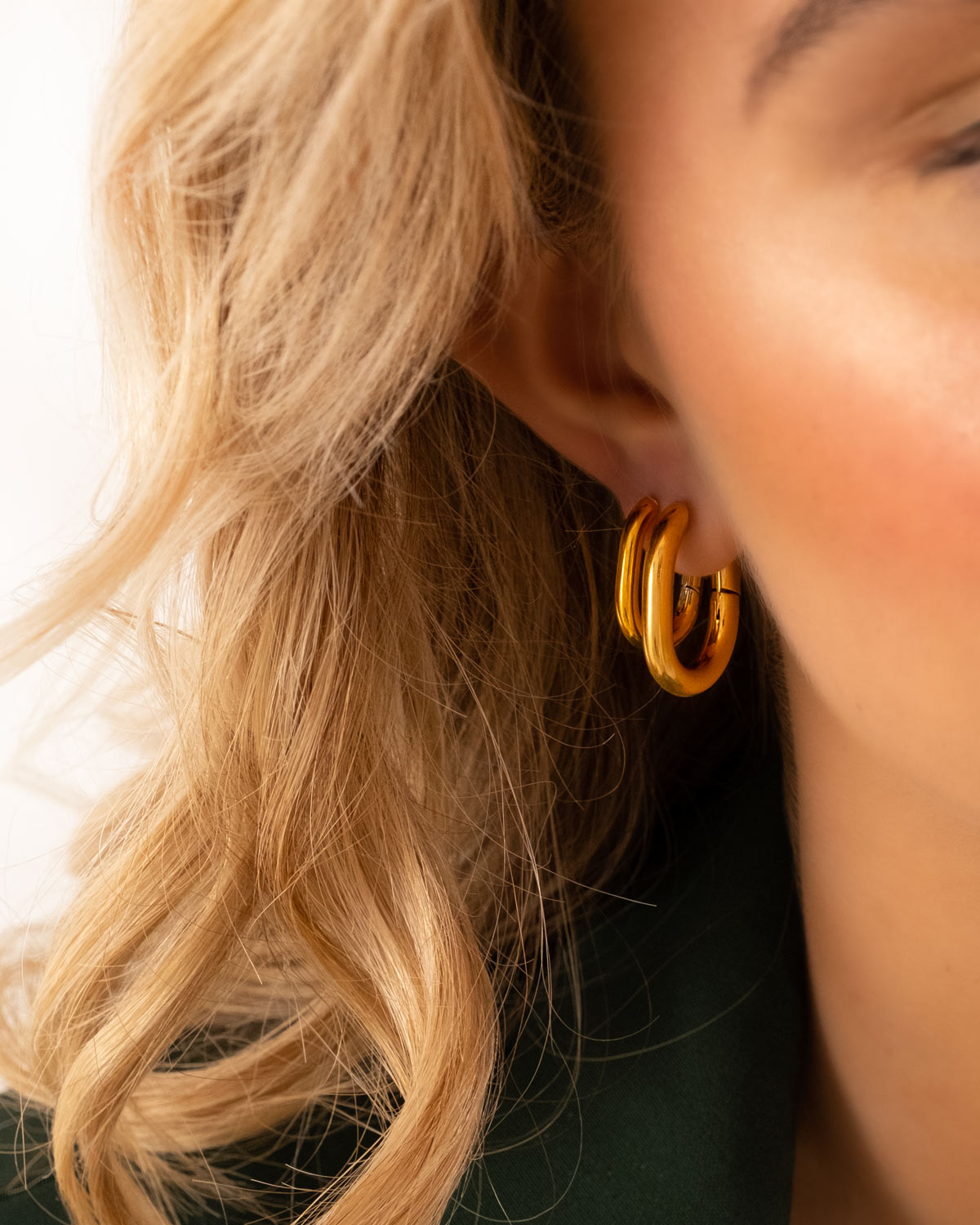 Chunky oval hoop earrings goldplated