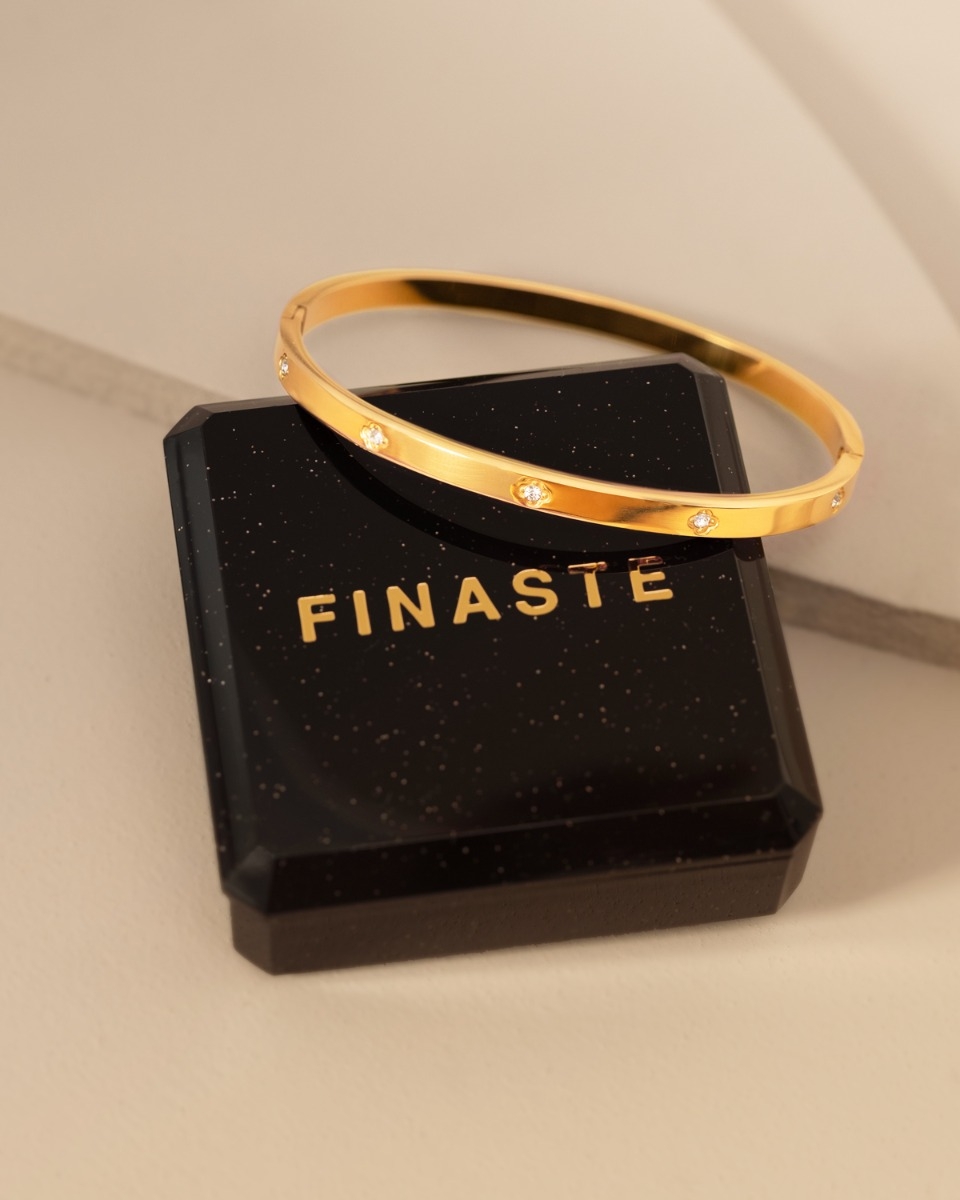 Gouden bangle met rechthoek patroon