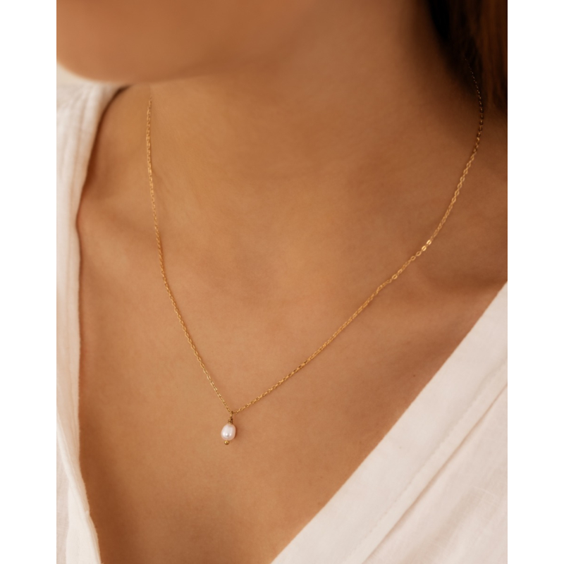 Minimalistische parel ketting goudkleurig