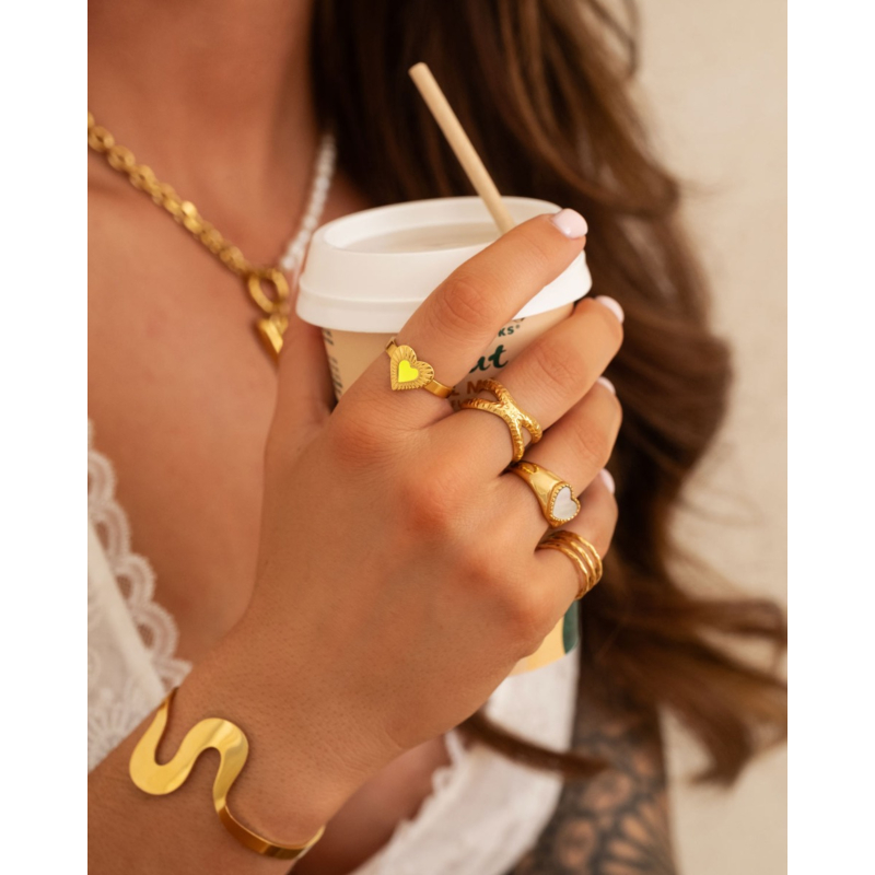 Ring met hartje geel goudkleurig