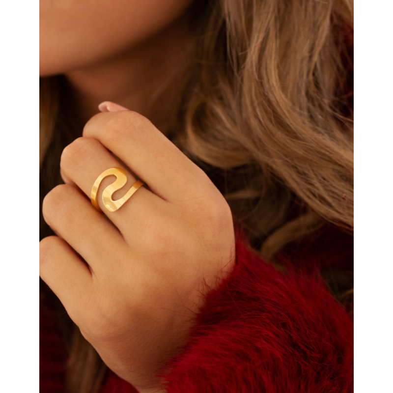 Ring swirl goudkleurig