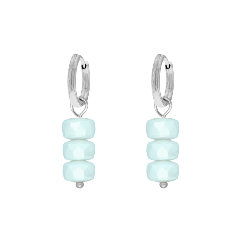 Baby blue oorbellen