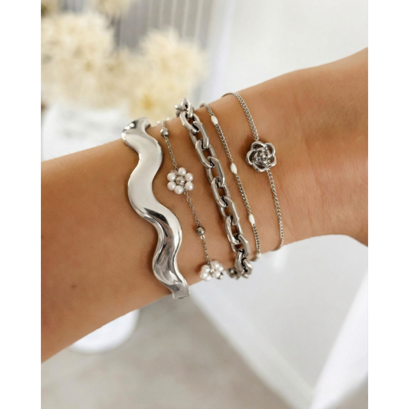 Armband met bloem