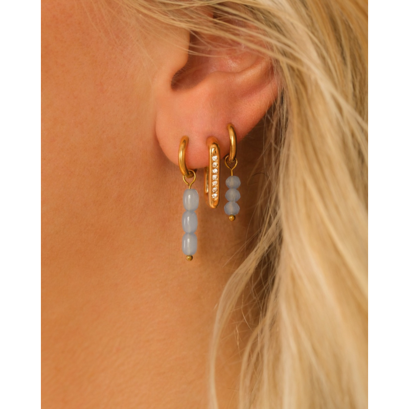 Oorbellen met steentjes blauw goudkleurig