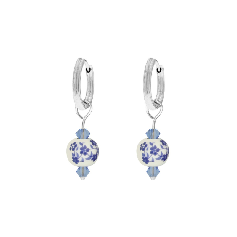 Mini oorbellen wit blauw