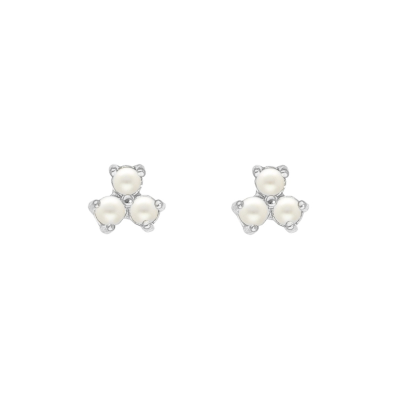 Stud oorbellen triple pearl