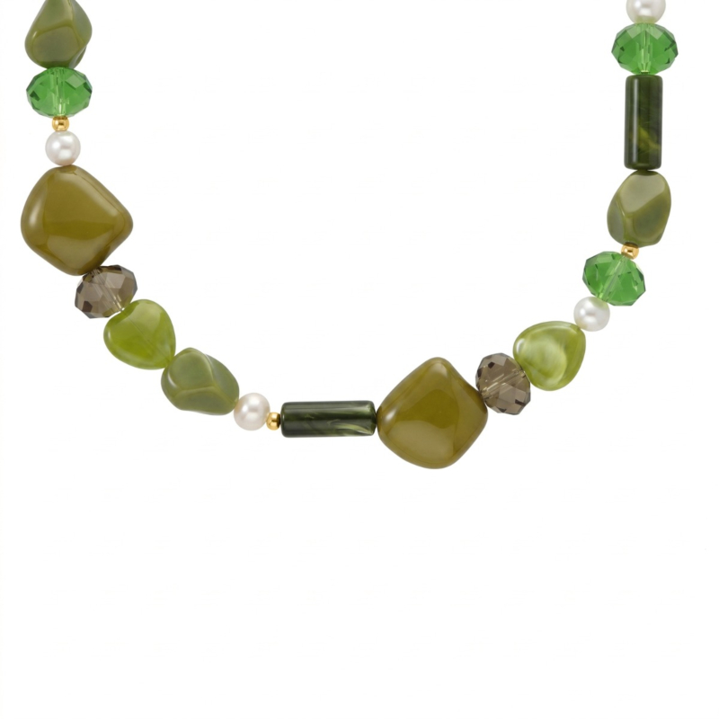 Groene kralen ketting met parels goudkleurig