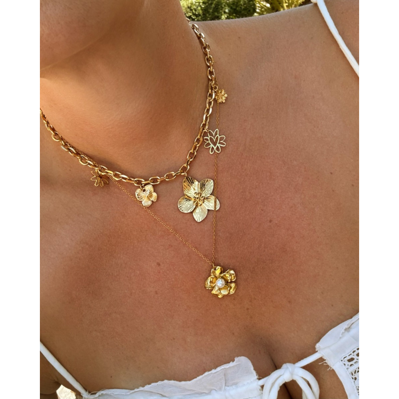 Ketting flower & pearl goudkleurig