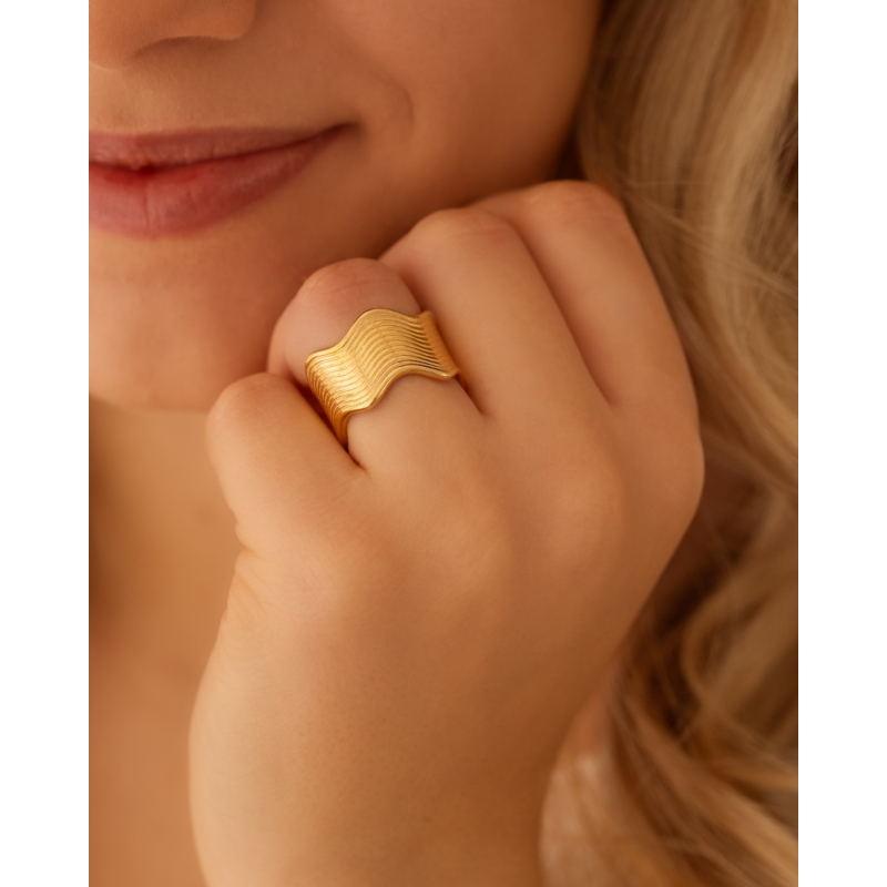 Wave ring multiple goudkleurig