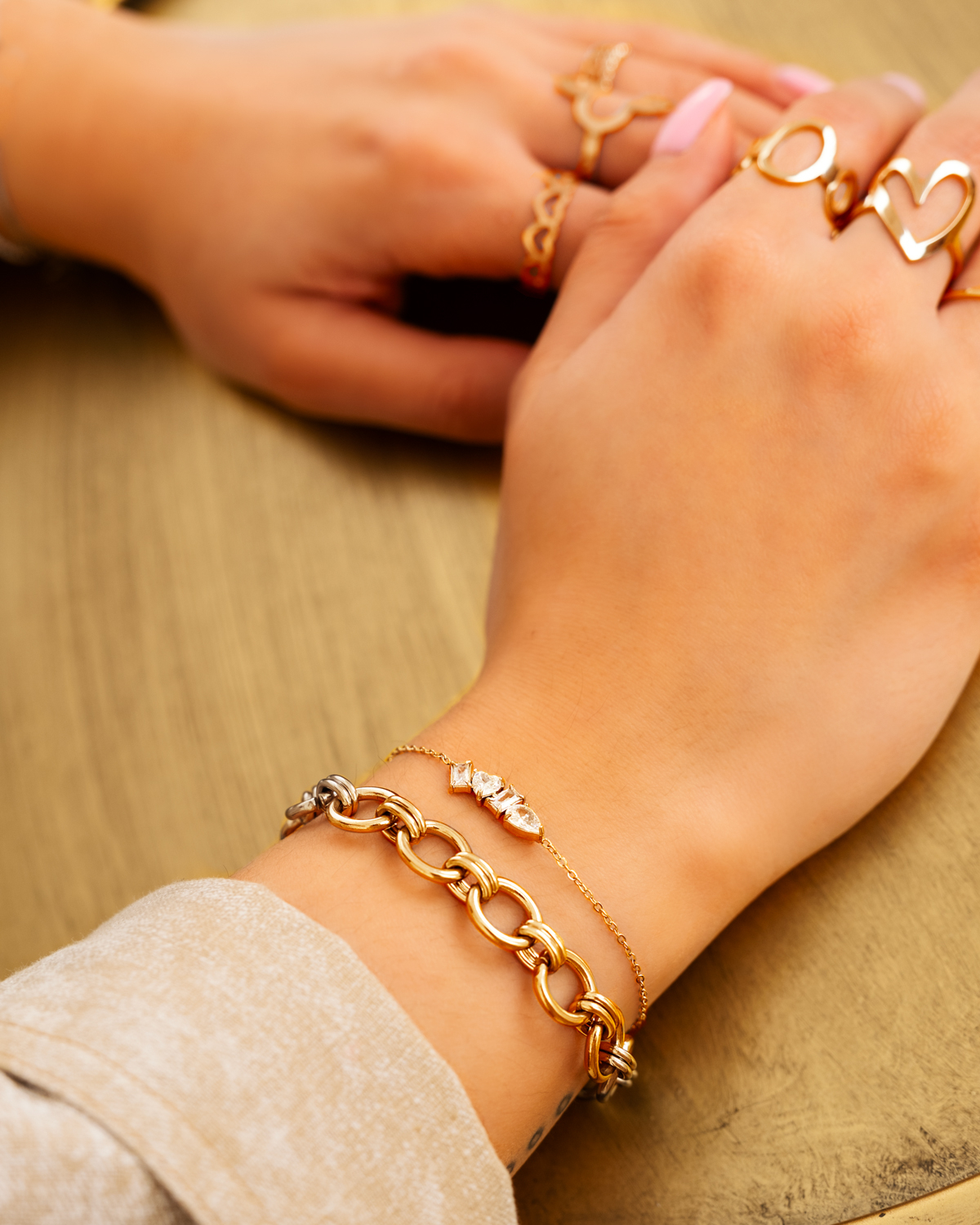 Statement bracelet round chains goldplated