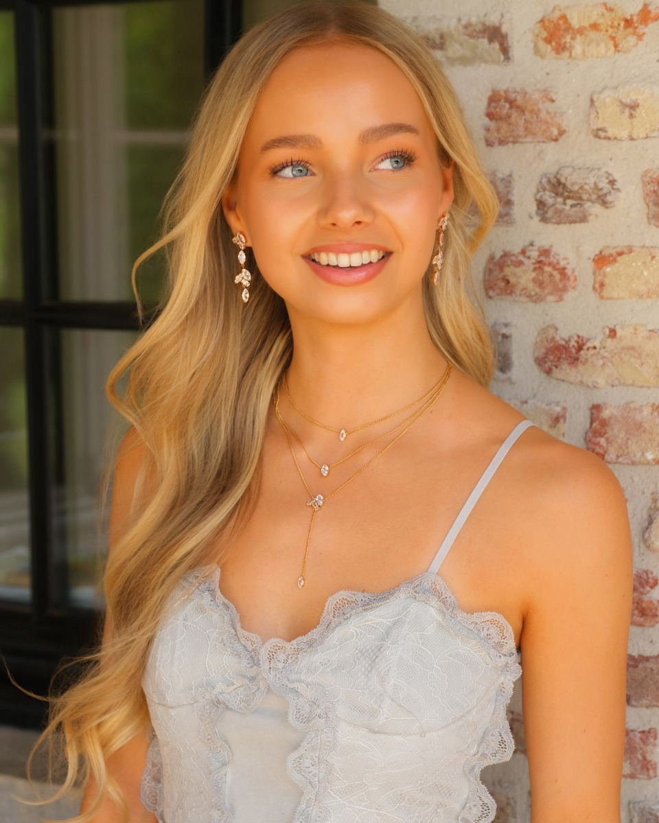 Gouden ketting met steentjes