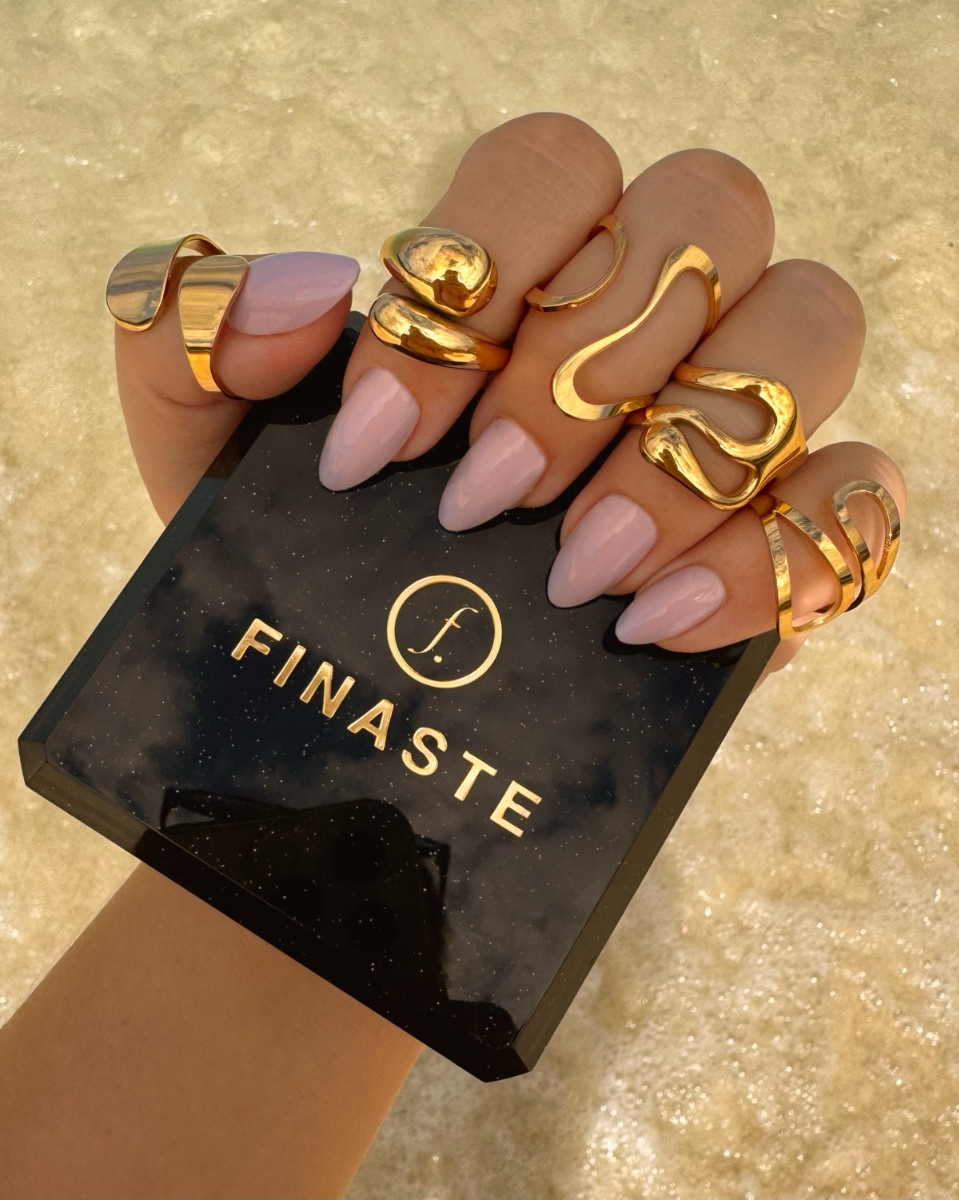 Gouden ringparty met wave ringen