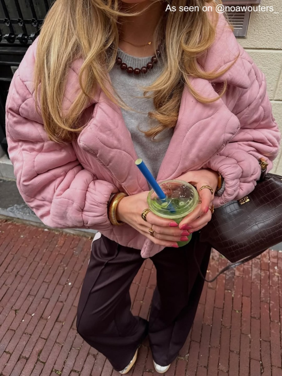 influencer draagt bangle