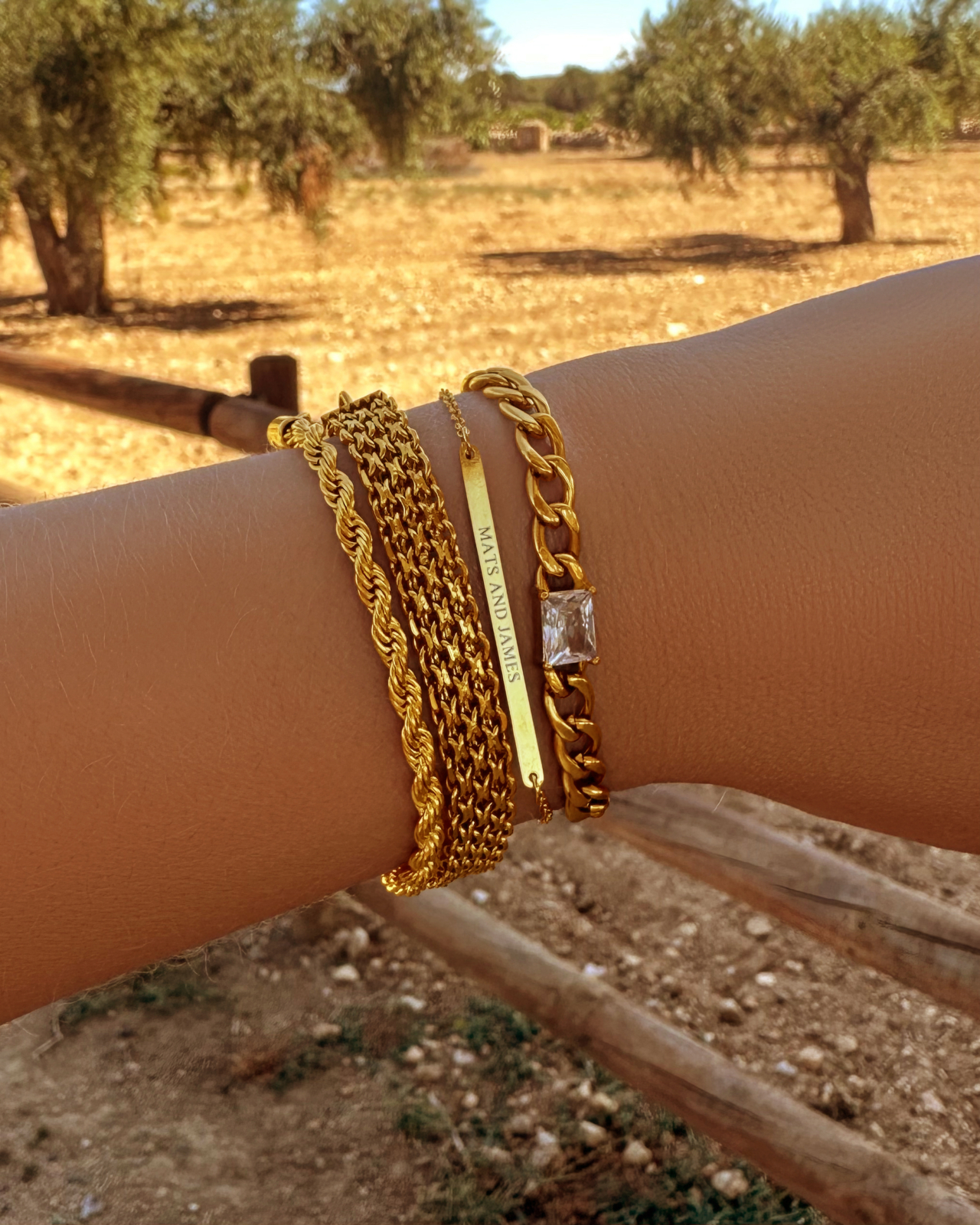 Armparty goudkleurig