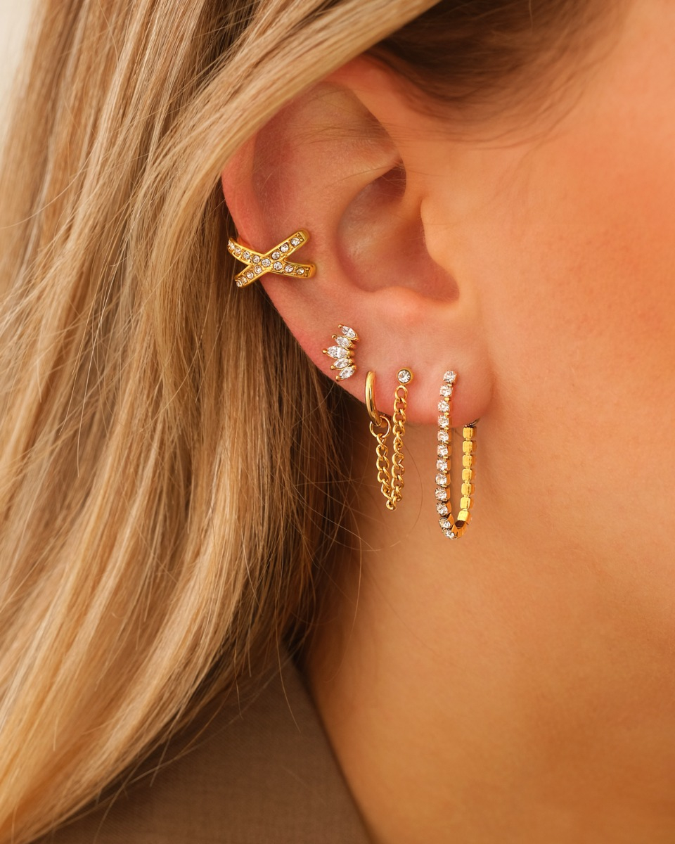 Gouden earparty met steentjes