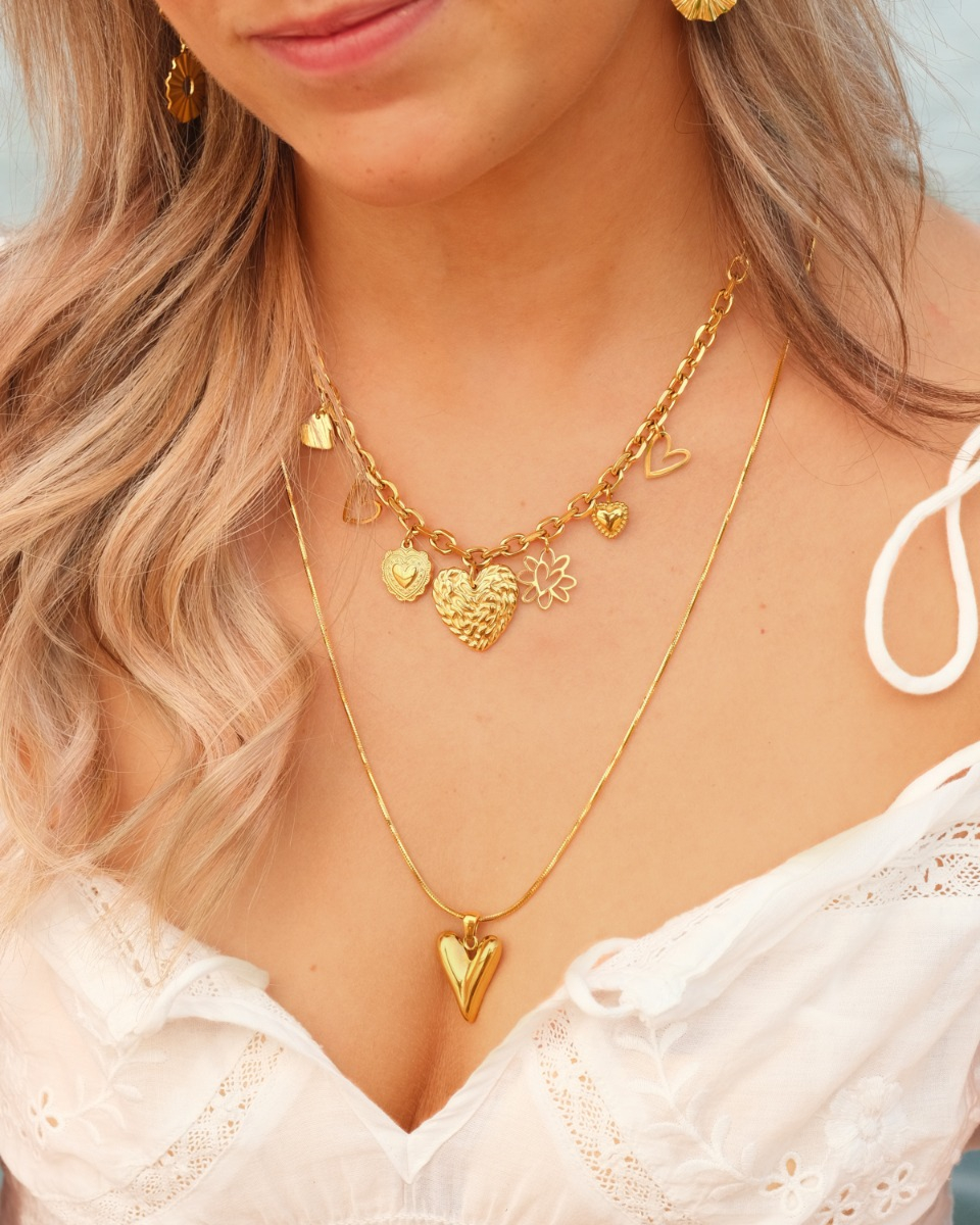 gouden necklace layer met hartjes