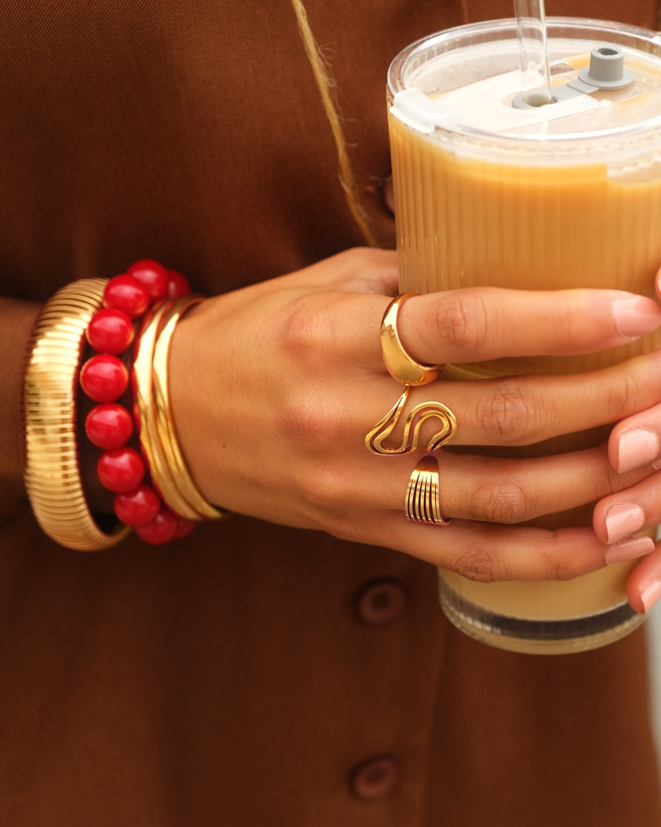 gouden sieraden look