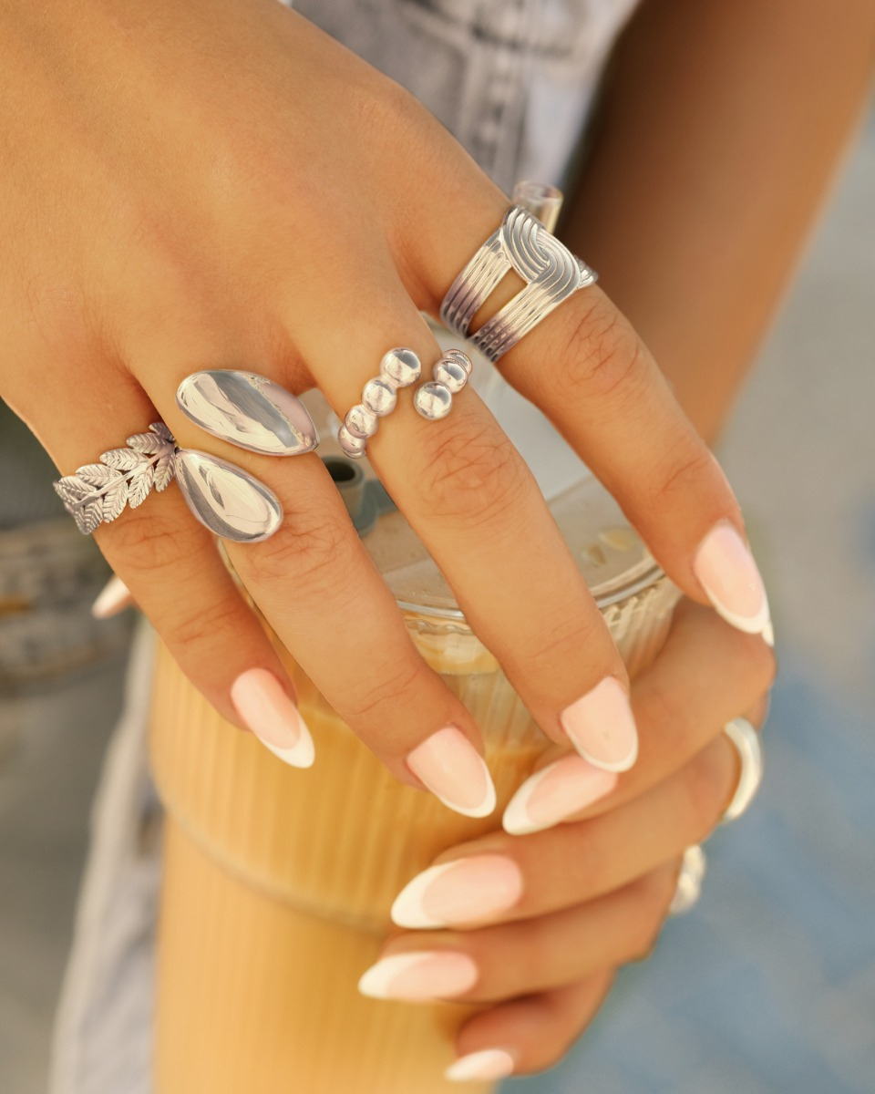 zilveren ringen combinatie