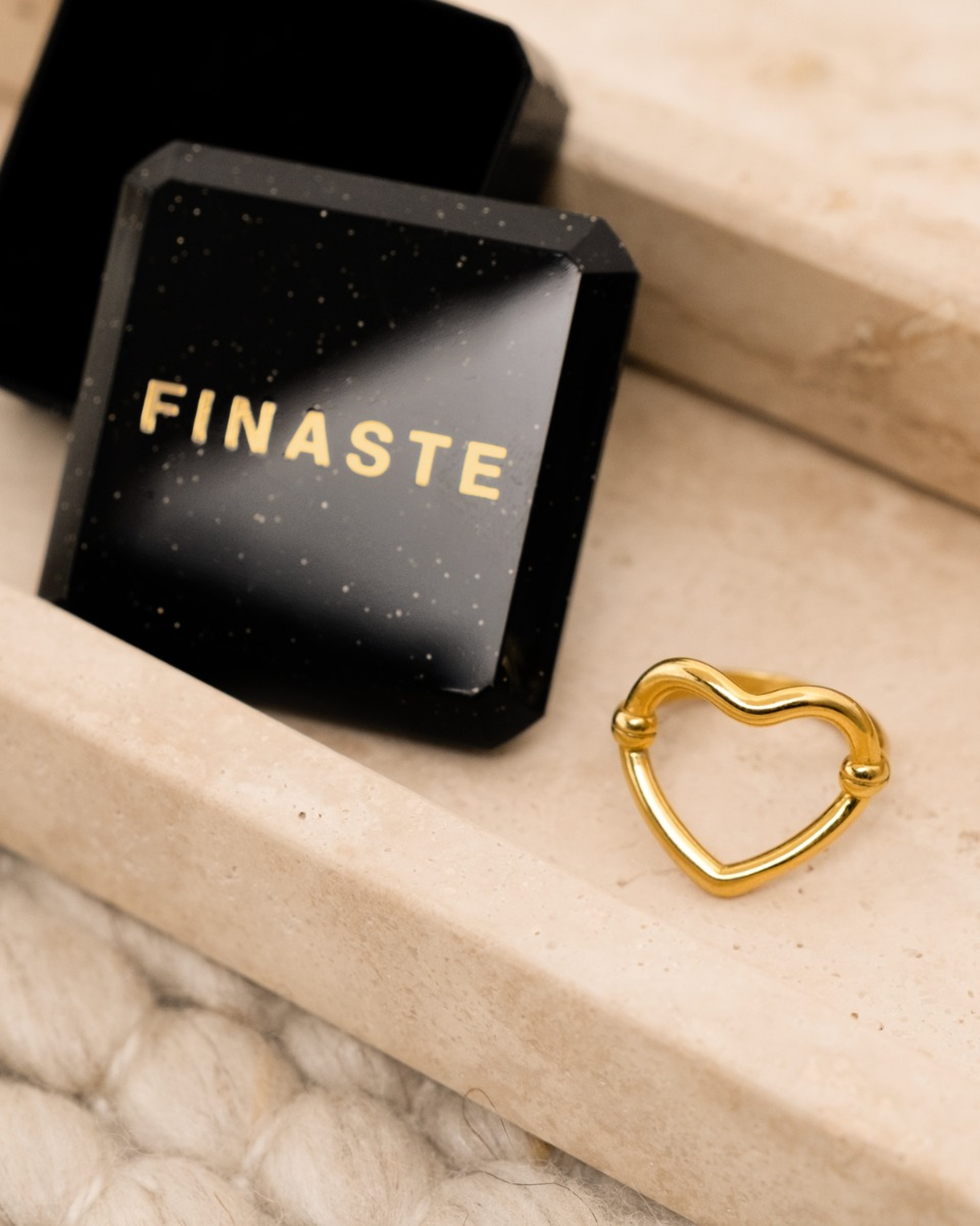 gouden open heart ring met sieradendoosje