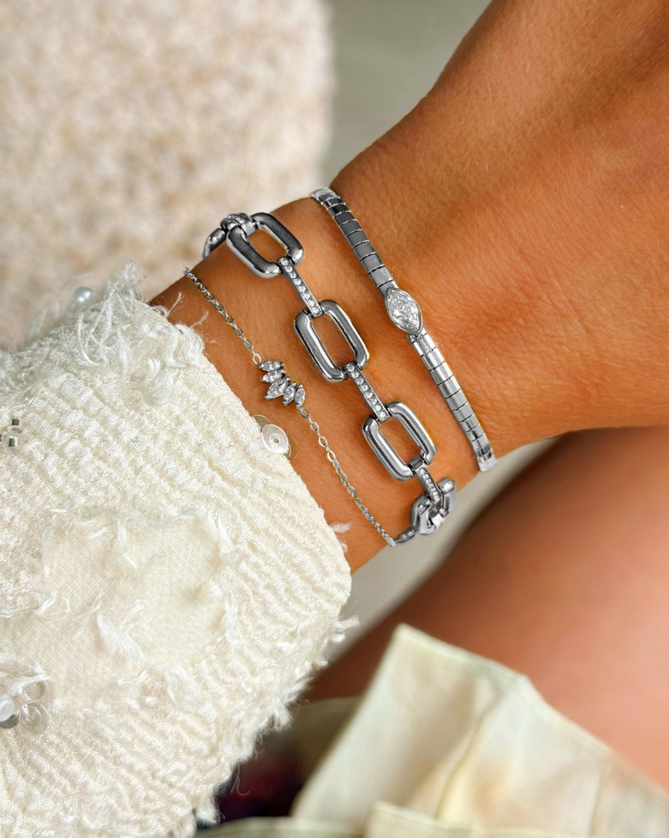Zilveren armbanden steentje