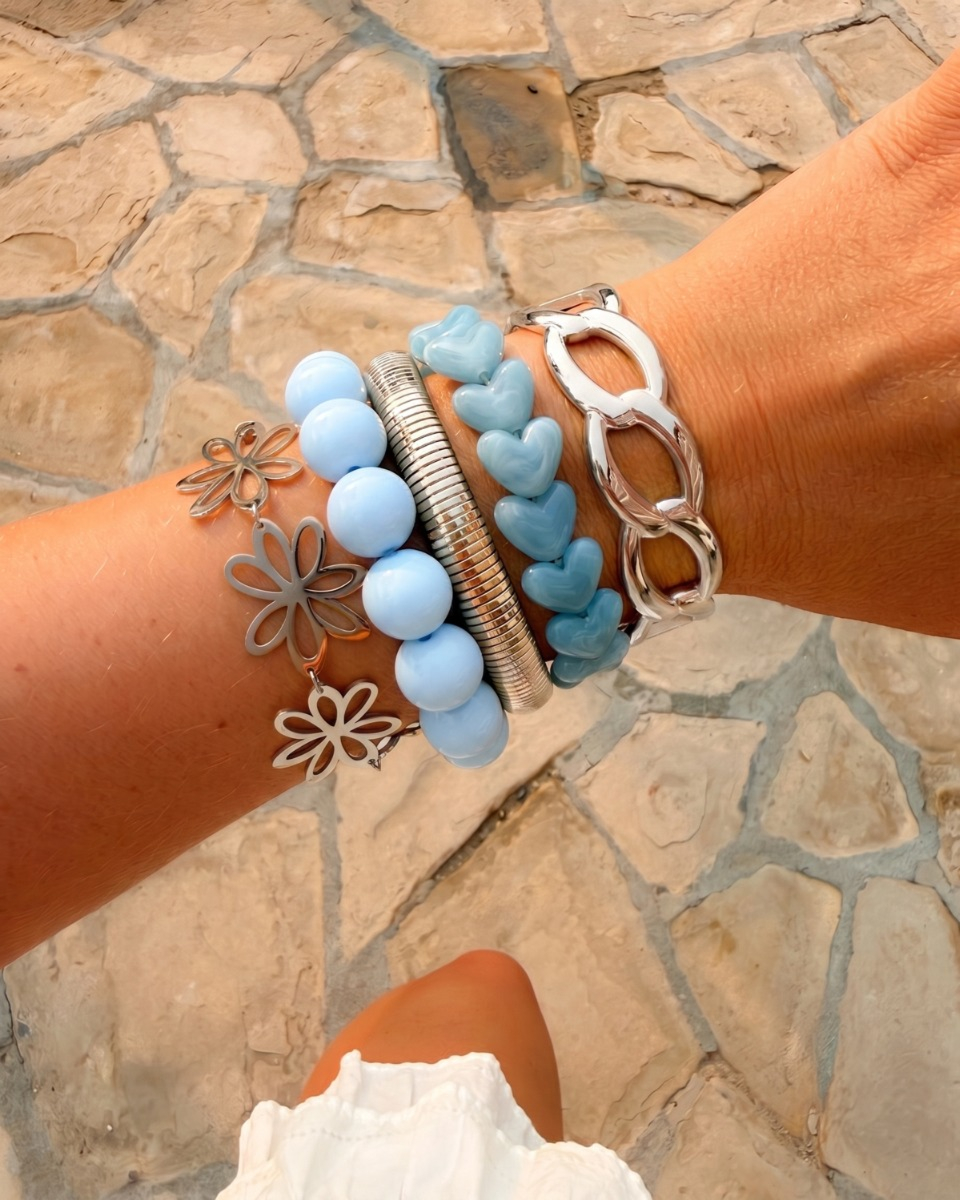 Blauwe kralen armparty zilver