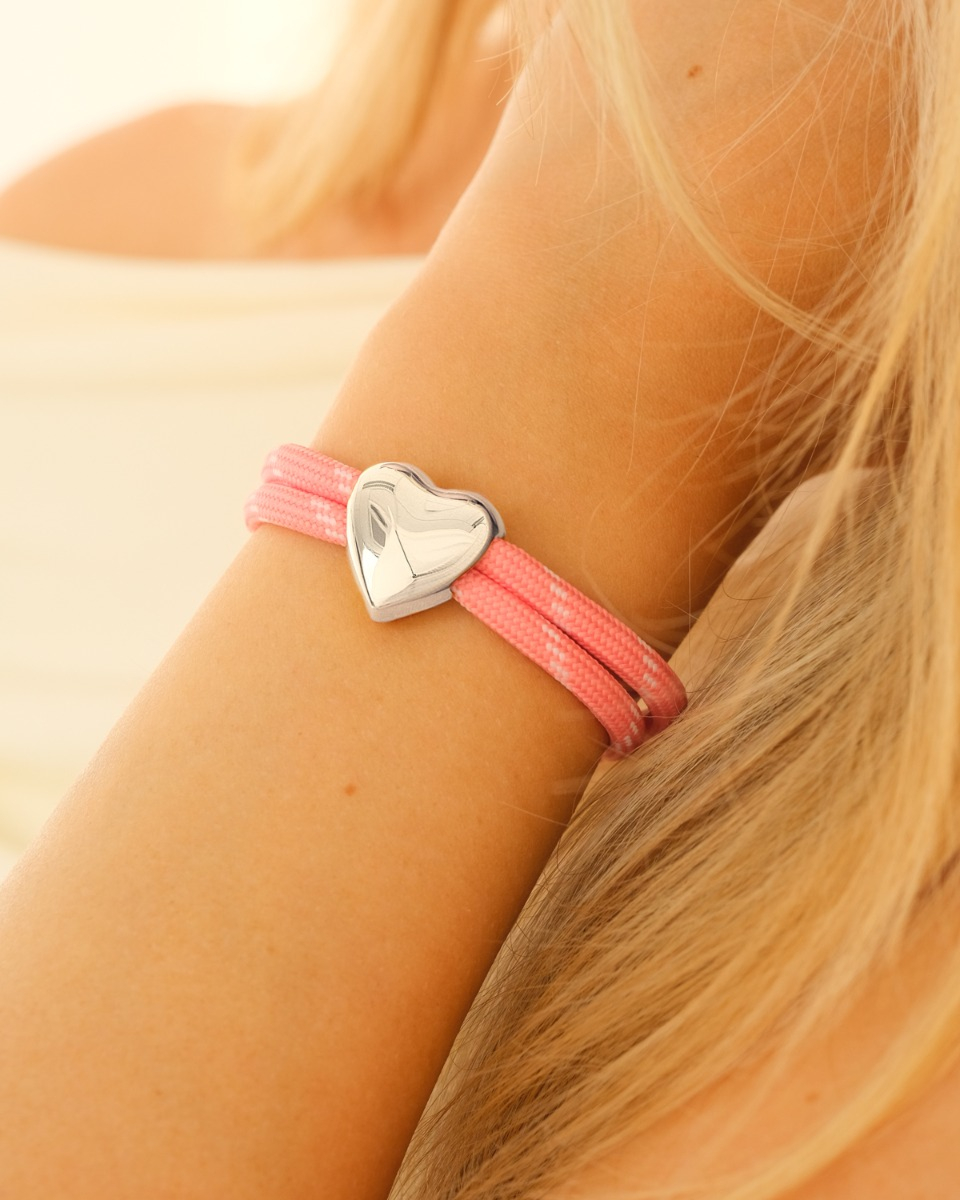 Roze touwtjes armband met hartje zilver