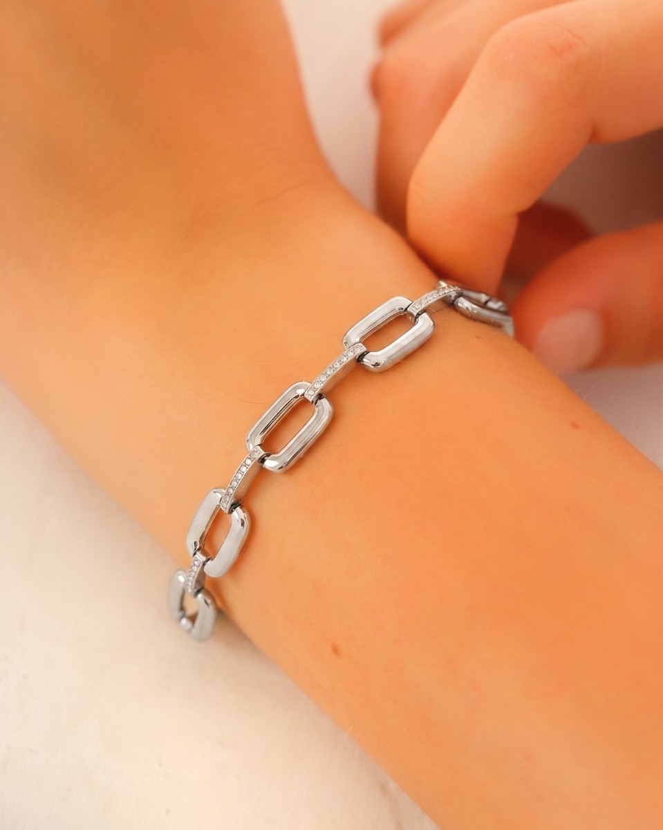 Zilveren steentjes schakelarmband