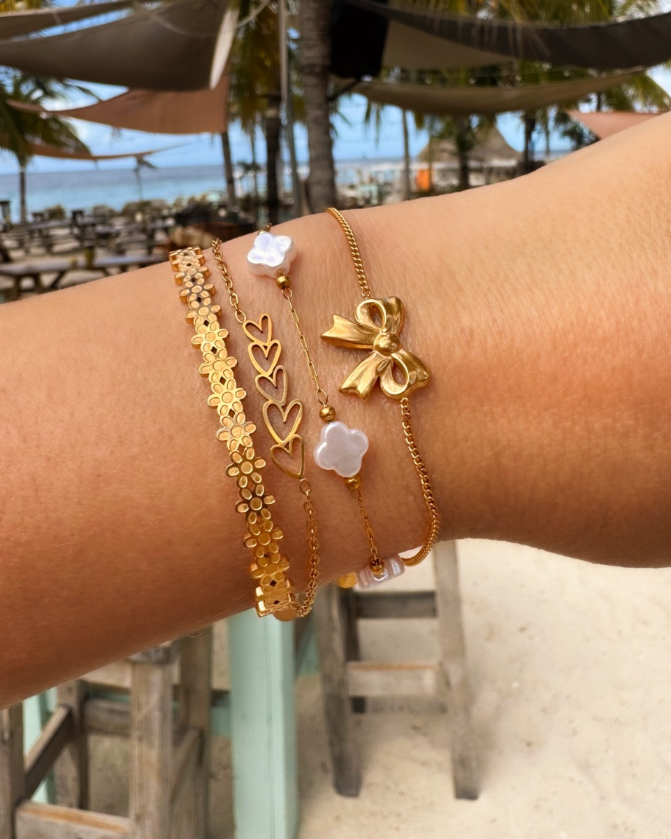 gouden armbanden combinatie