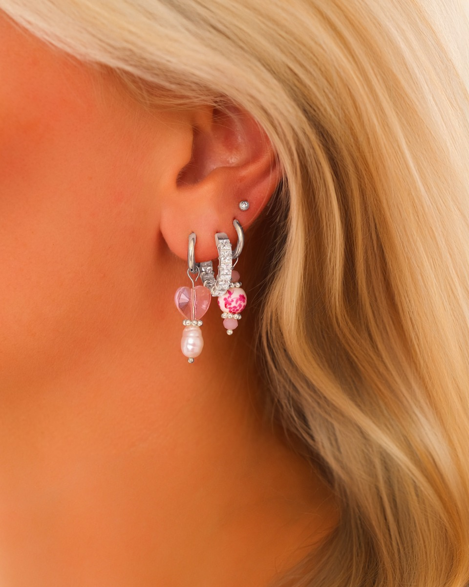 Mini oorbellen vintage roze wit