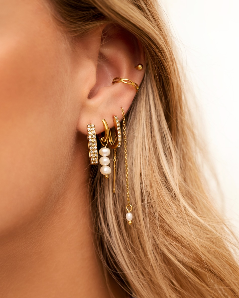 Oorbellen met parels en steentjes