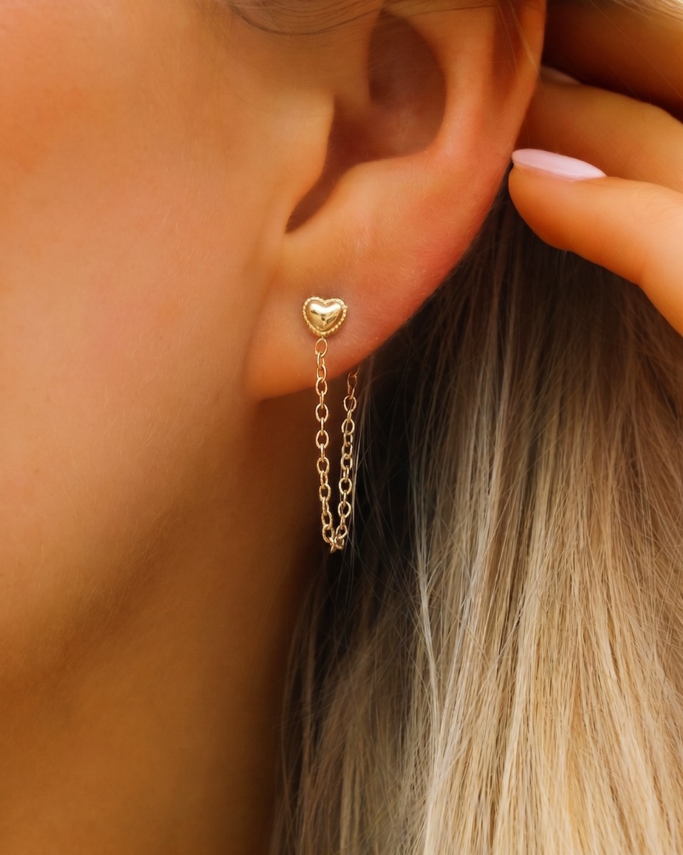 Gouden ketting oorbel met hartje