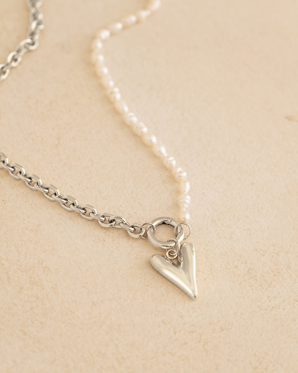 Zilveren chain & pearl ketting met hartje